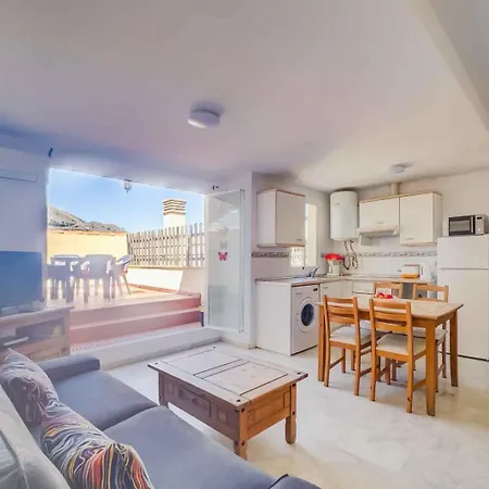 3 Bed Sleeps 5 - 2 Pools - Smart Tv