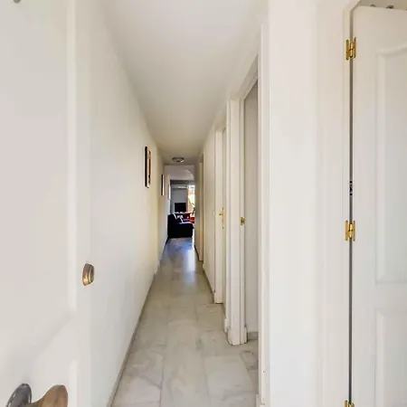 3 Bed Sleeps 5 - 2 Pools - Smart Tv