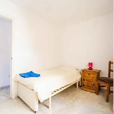 Apartment Charming 3-bed In *