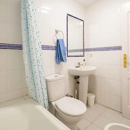 Apartment Charming 3-bed In Fuengirola
