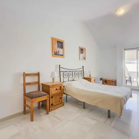 Charming 3-bed In Apartment Fuengirola