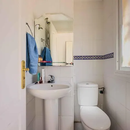 Apartment Charming 3-bed In Fuengirola