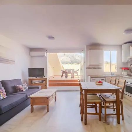 Charming 3-bed In Apartment