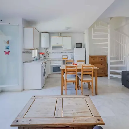Apartment Charming 3-bed In *