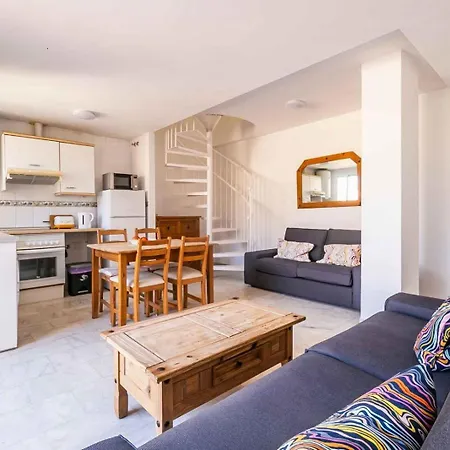 Apartment Charming 3-bed In Fuengirola