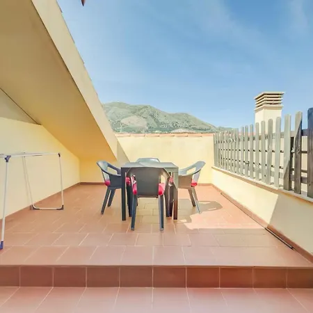 Charming 3-bed In Fuengirola