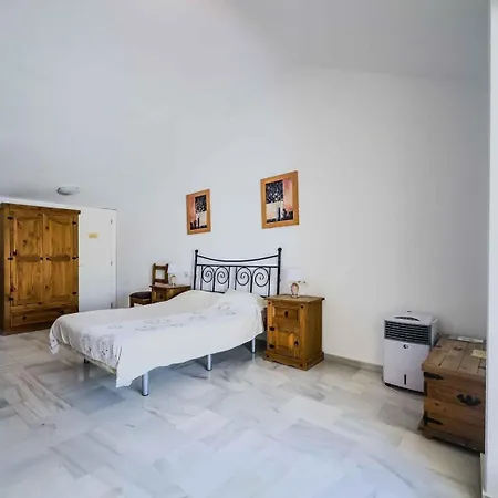Charming 3-bed In * Fuengirola