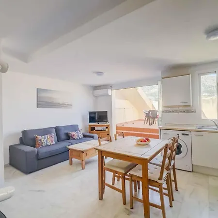 Charming 3-bed In Fuengirola