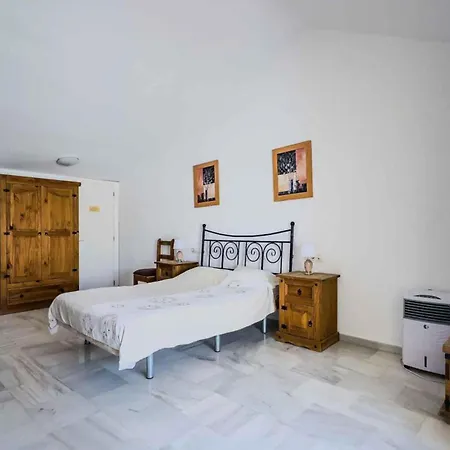 Апартаменты 3 Bed Sleeps 5 - 2 Pools - Smart Tv