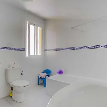 Апартаменты 3 Bed Sleeps 5 - 2 Pools - Smart Tv Фуэнхирола