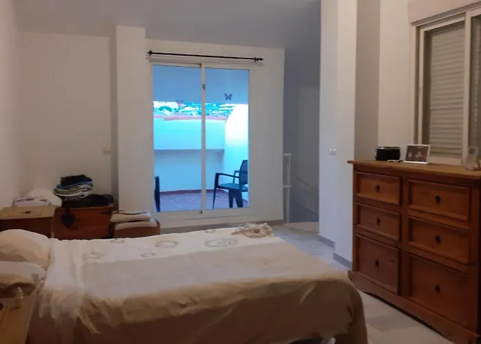 Apartment 3 Bed Sleeps 5 - 2 Pools - Smart Tv