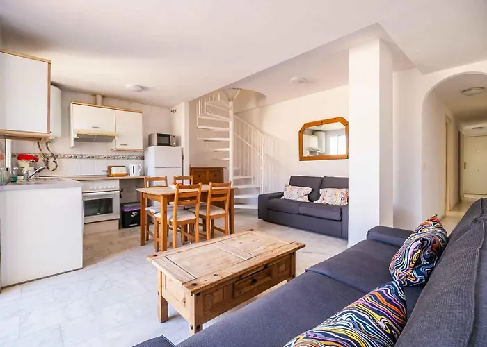 アパート 3 Bed Sleeps 5 - 2 Pools - Smart Tv フエンヒロラ