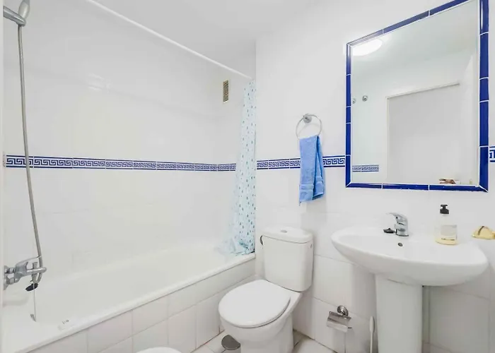 3 Bed Sleeps 5 - 2 Pools - Smart Tv フエンヒロラ