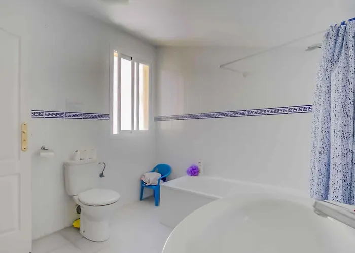 アパート 3 Bed Sleeps 5 - 2 Pools - Smart Tv フエンヒロラ